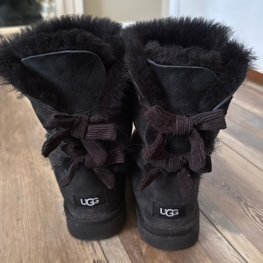 UGG Bailey Bow II Boots Size 10 - Picture 3 of 7